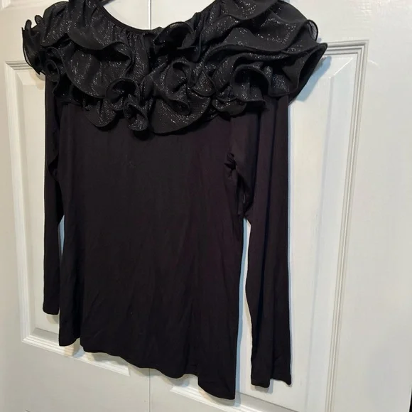 NWT Stera Top Size M Medium Black Silver Shimmer Layered Ruffle Neckline… - Picture 9 of 10